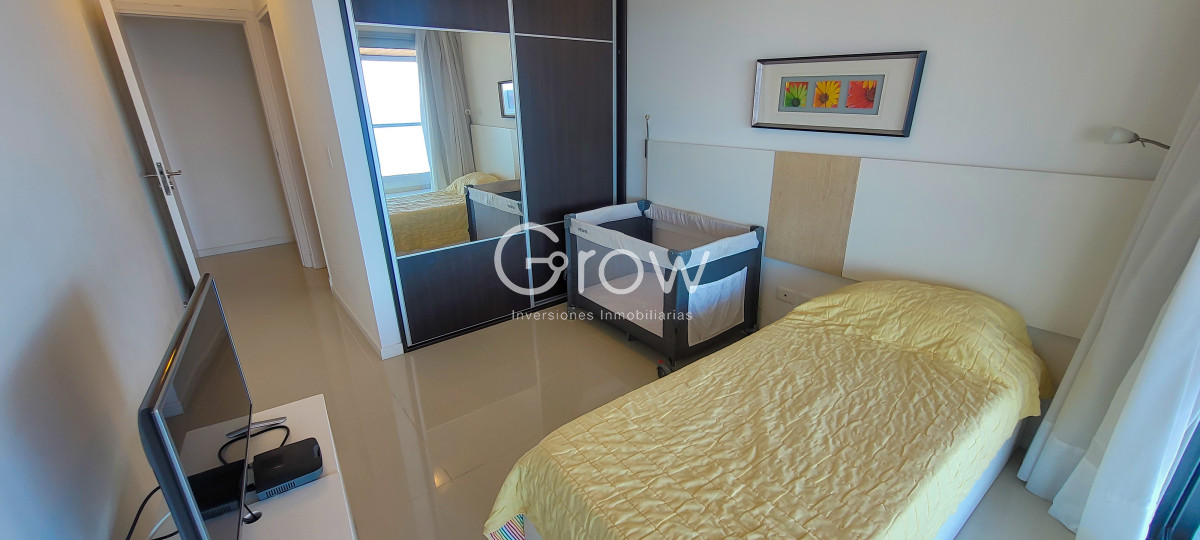 Apartamento ID.2651 - Piso alto frente al mar!