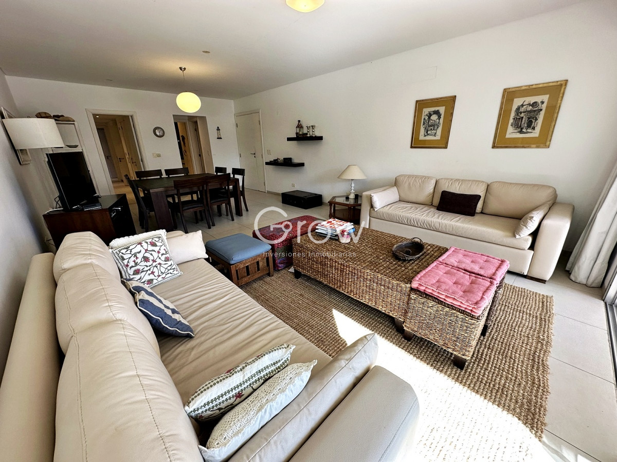 Apartamento ID.859 - Categoría en primera linea de Playa Brava