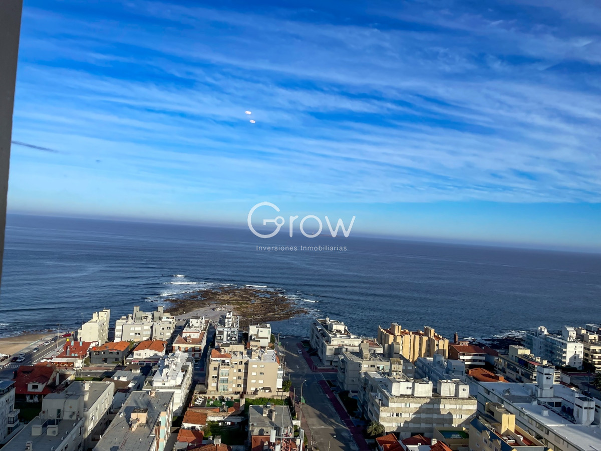 Apartamento ID.2042 - Piso alto en Península con vista a Playa Brava y Mansa!