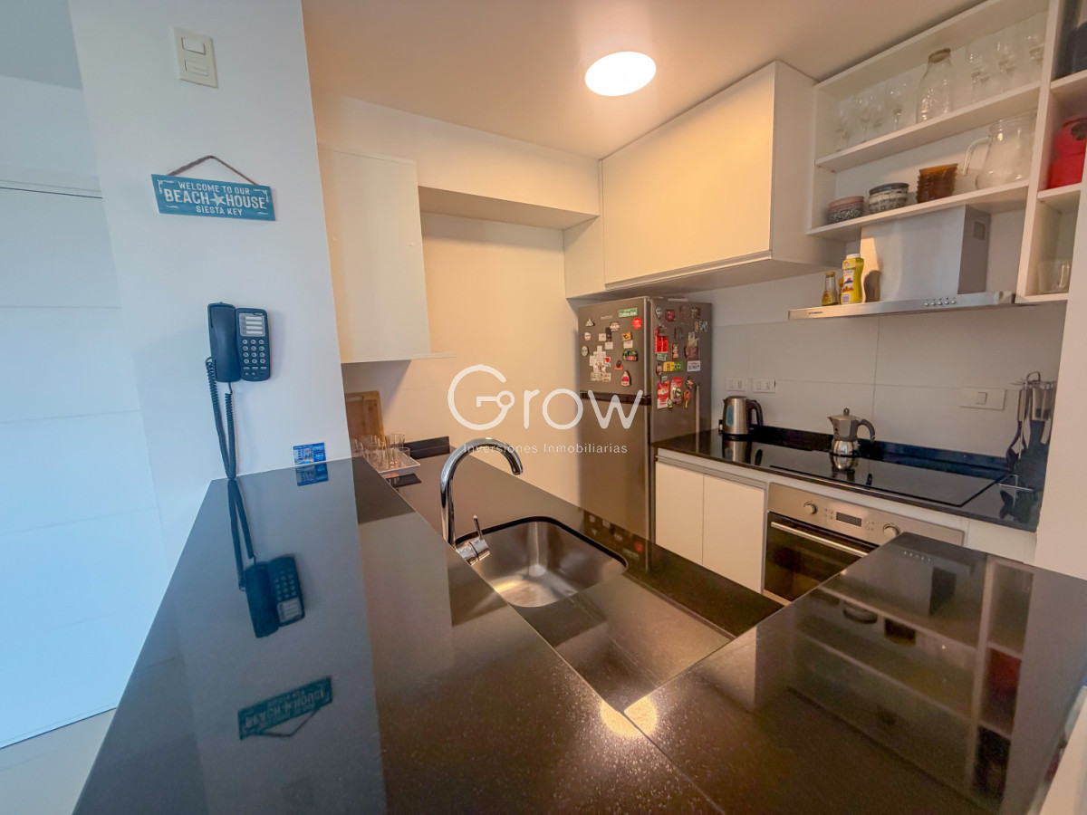 Apartamento ID.3533 - OPORTUNIDAD UNICA! Depto en excelente estado con vistas al mar U$S 239.000!