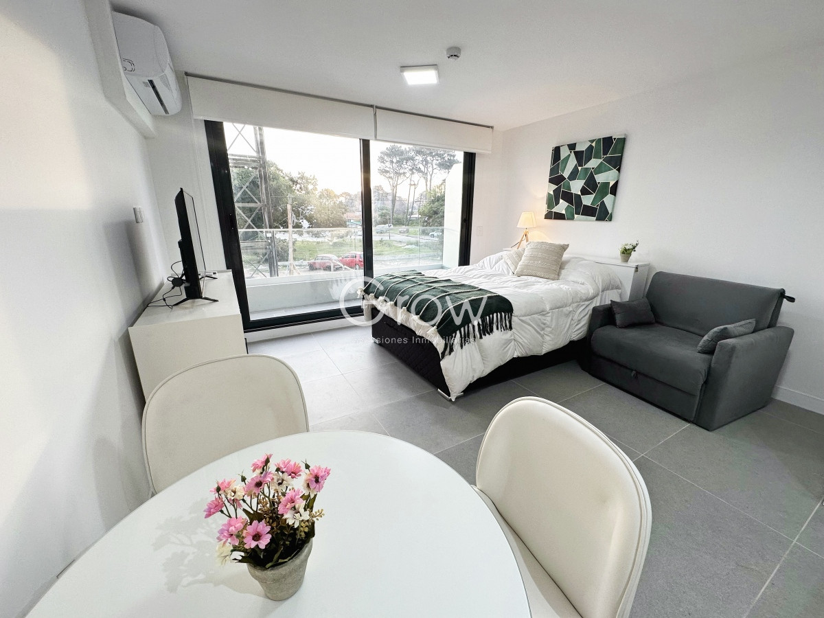 Apartamento ID.674 - View Punta del Este monoambiente en alquiler - Temporario e Invernal