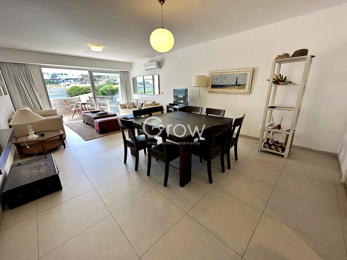 Apartamento ID.859 - Categoría en primera linea de Playa Brava