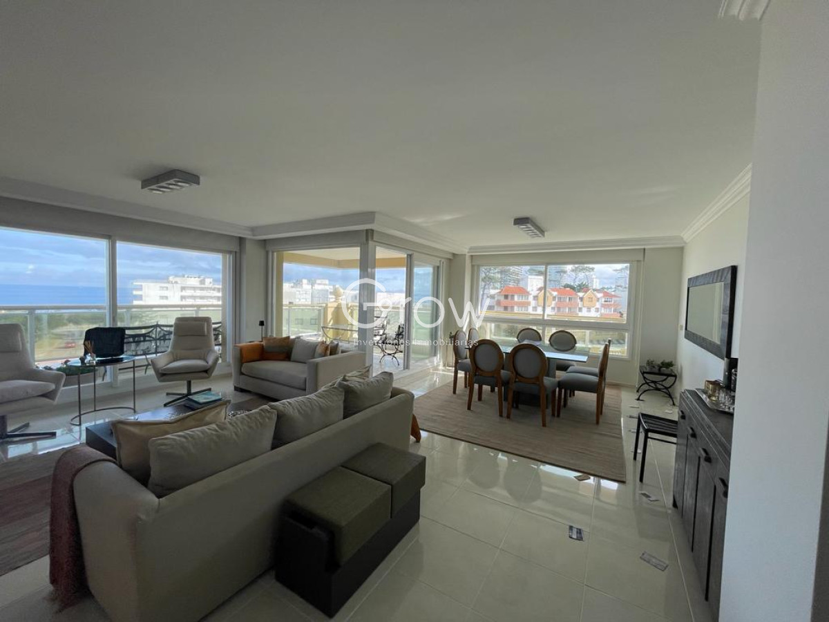Apartamento ID.2149 - Exclusivo apartamento en edificio premium en Playa Mansa!