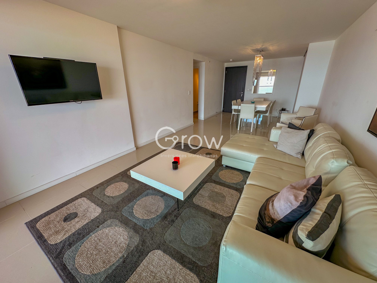 Apartamento ID.2651 - Piso alto frente al mar!