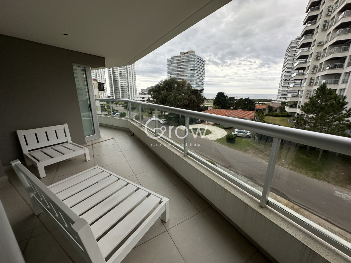 Apartamento ID.2175 - Excluso departamento semi piso en Playa Brava, Punta del Este!