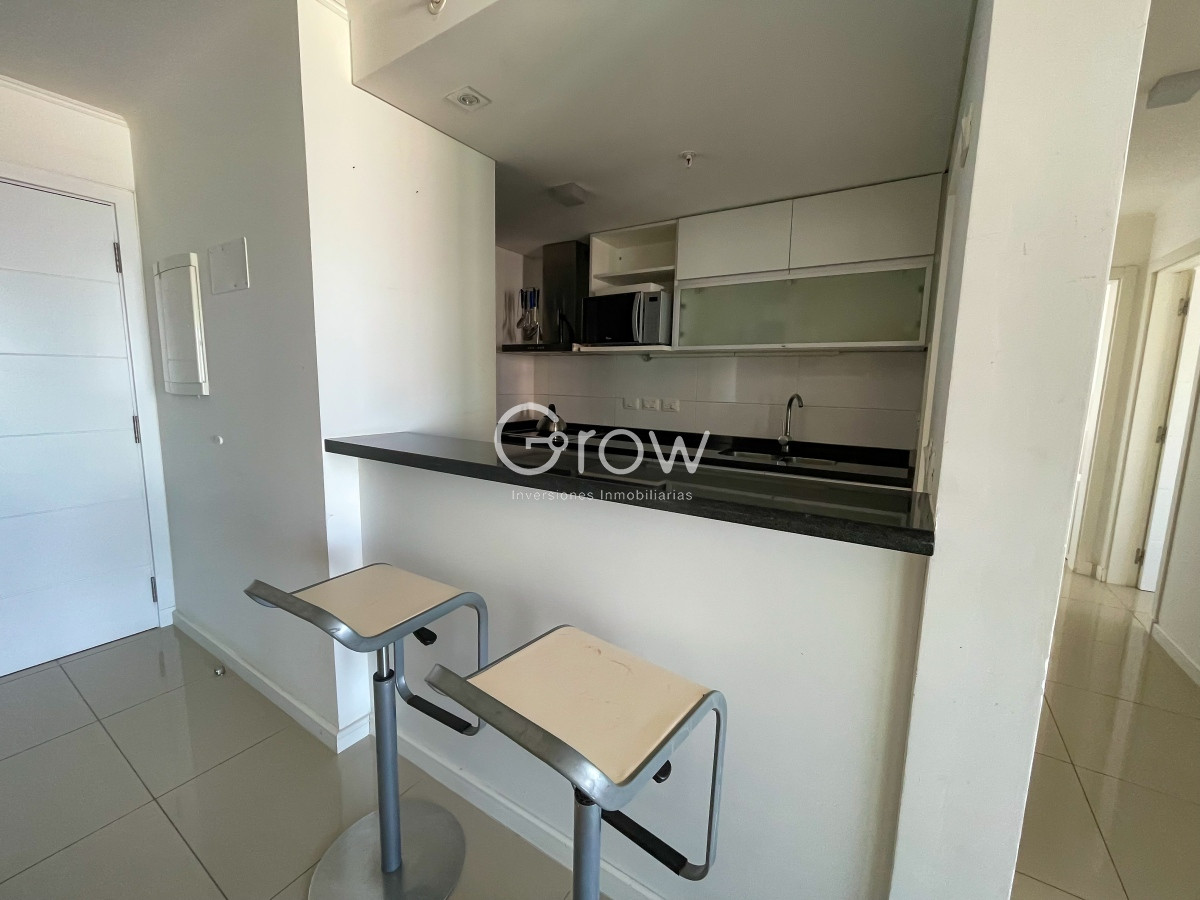 Apartamento ID.1438 - Piso alto con hermosa vista a Playa Brava!