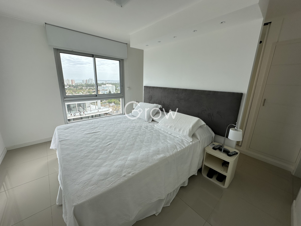 Apartamento ID.2479 - OPORTUNIDAD! Wind Tower de 2 dormitorios, hermosa vista al mar!