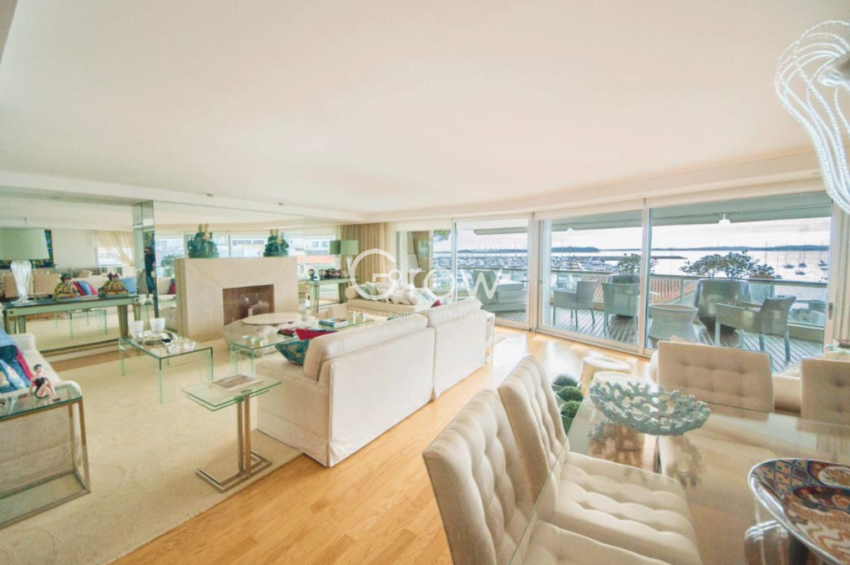 Apartamento ID.2119 - Espectacular Departamento en el Puerto de Punta del Este
