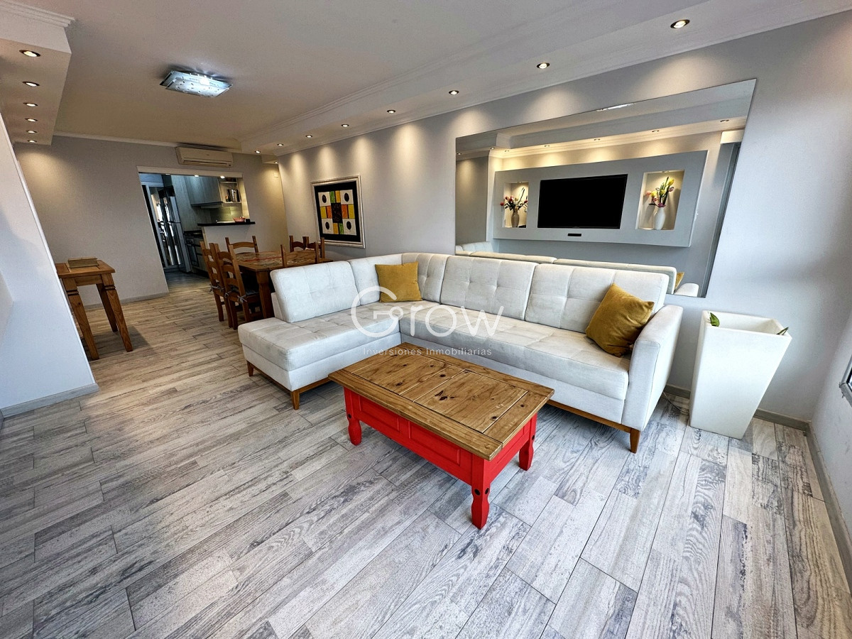 Apartamento ID.718 - Piso alto con hermosa vista a playa Mansa! 