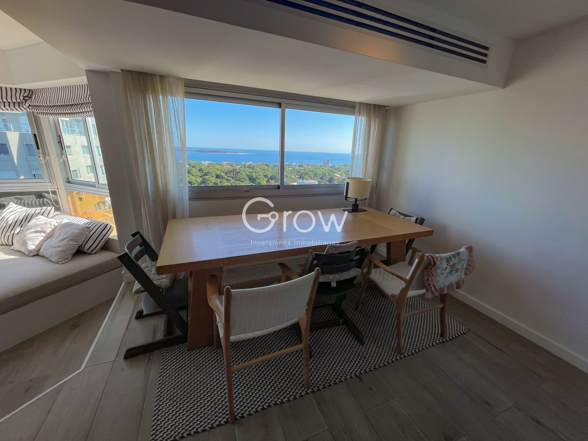 Apartamento ID.2436 - Exclusivo Penthouse duplex, cerca de todo, Av Roosevelt, Punta del Este!