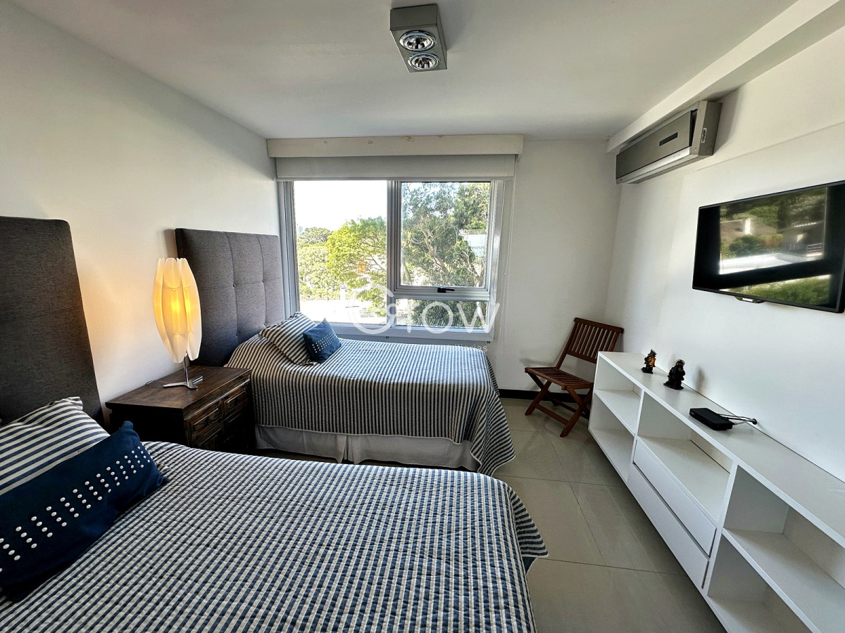 Apartamento ID.3271 - Gala Tower. Pda 4, exclusivo departamento a solo pasos del Mar en Playa Mansa.