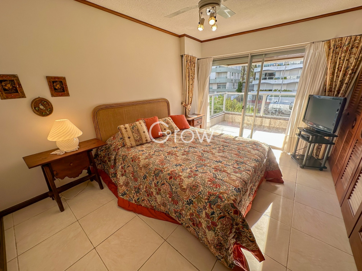 Apartamento ID.423 - Primera linea de peninsula, amplio departamento en venta