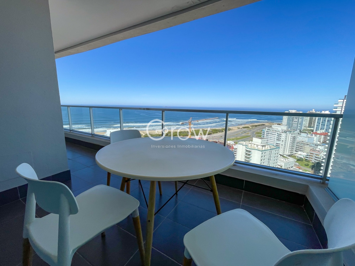 Apartamento ID.1438 - Piso alto con hermosa vista a Playa Brava!