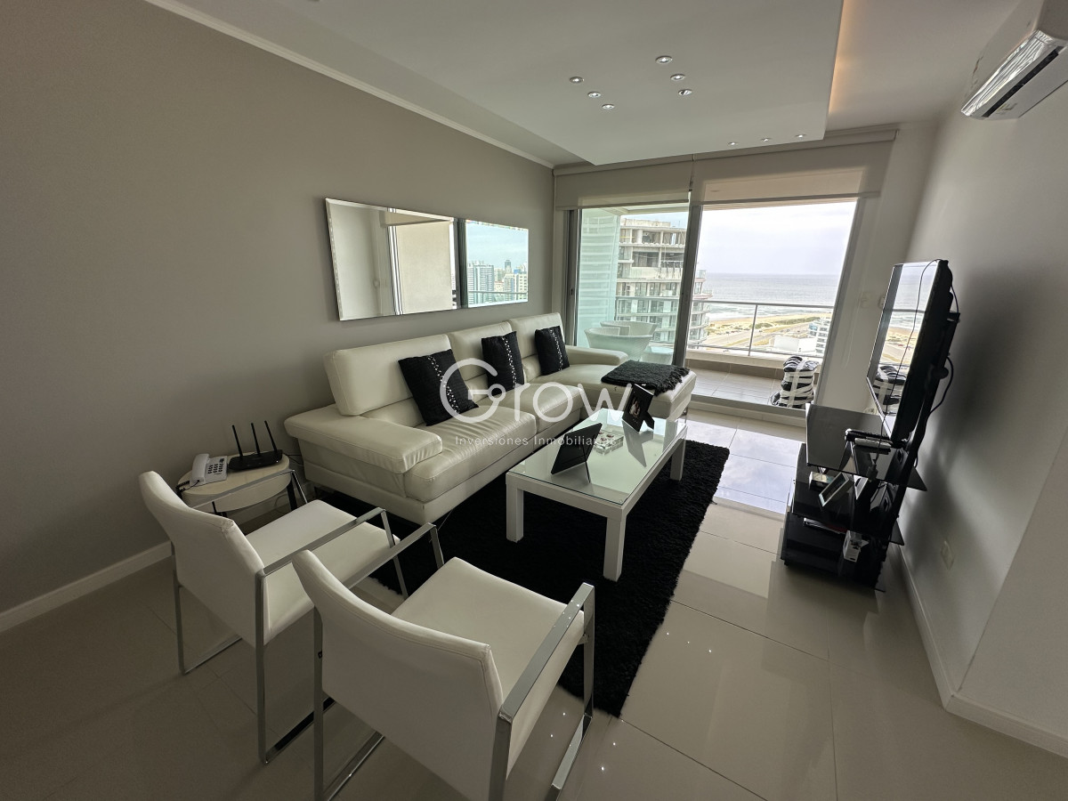 Apartamento ID.2479 - OPORTUNIDAD! Wind Tower de 2 dormitorios, hermosa vista al mar!