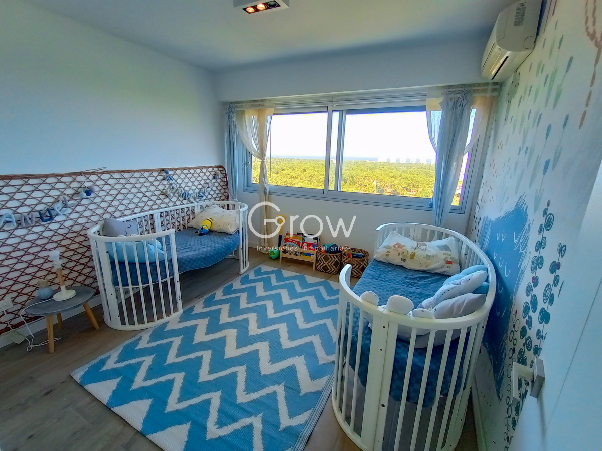 Apartamento ID.2436 - Exclusivo Penthouse duplex, cerca de todo, Av Roosevelt, Punta del Este!