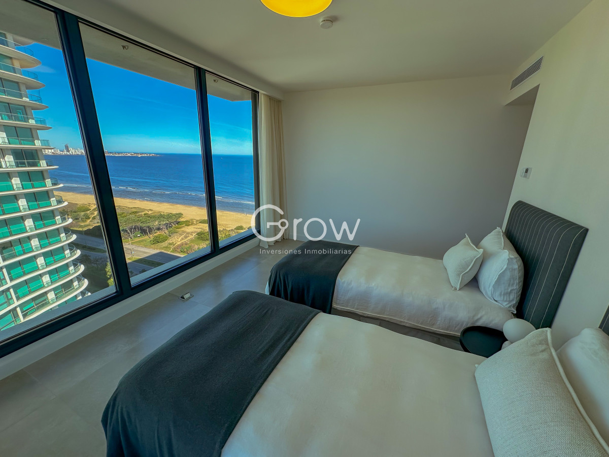 Apartamento ID.2327 - Venetian. Exclusivo apartamento frente al Mar en Playa Mansa!