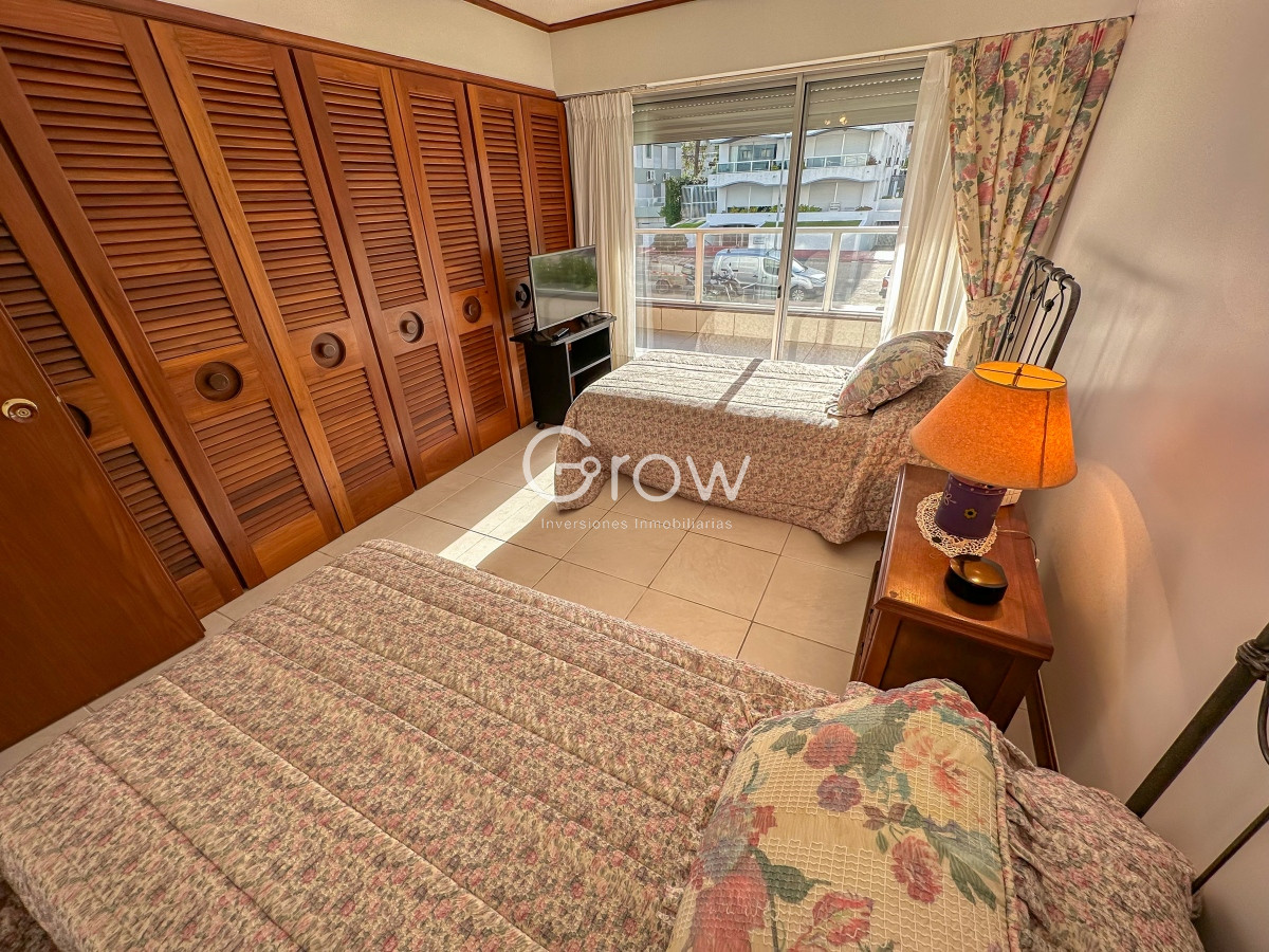 Apartamento ID.423 - Primera linea de peninsula, amplio departamento en venta