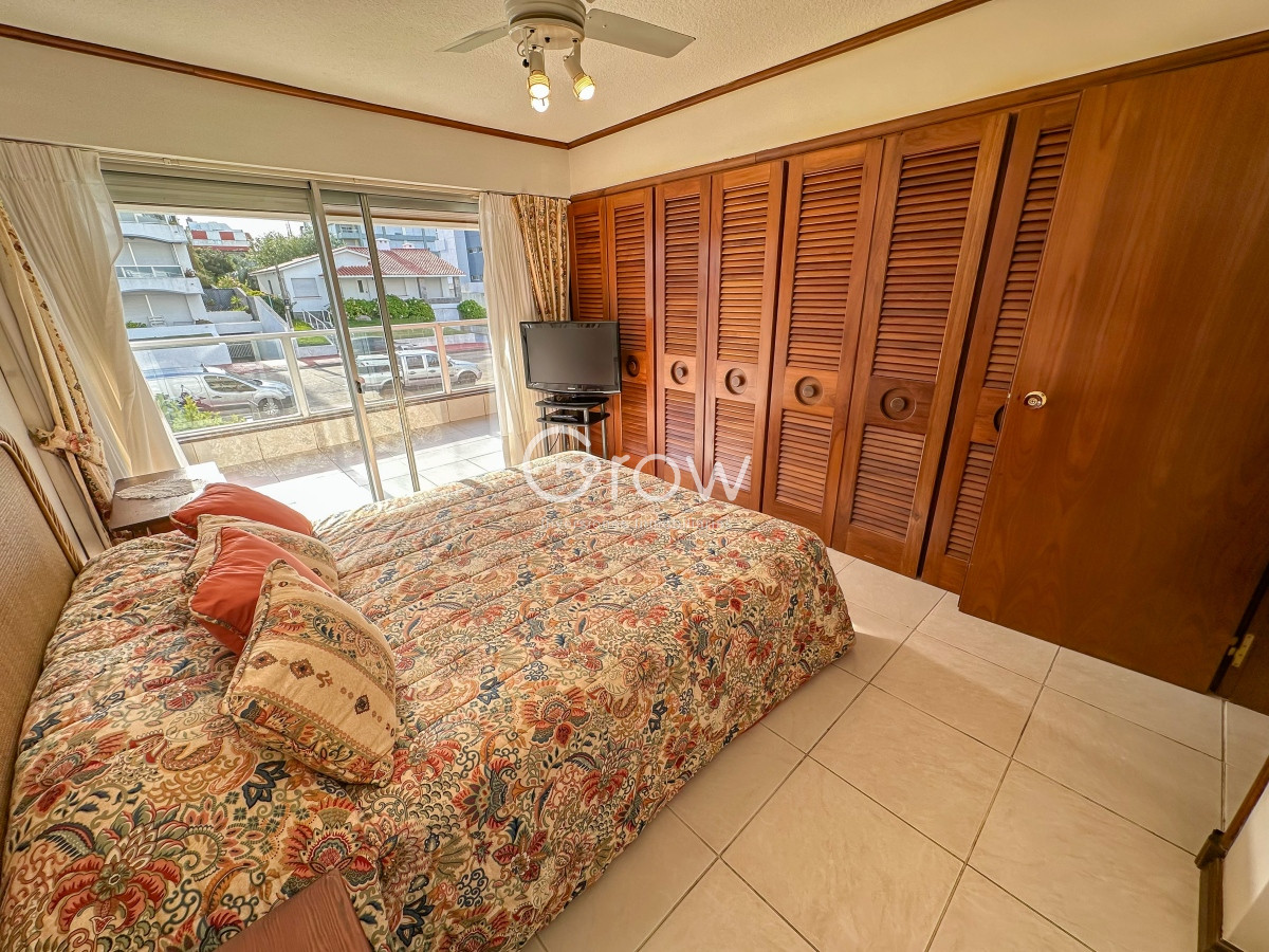 Apartamento ID.423 - Primera linea de peninsula, amplio departamento en venta