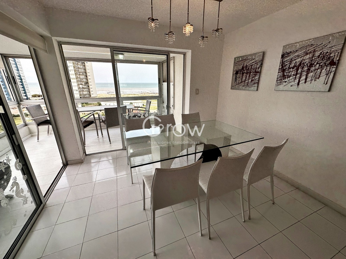 Apartamento ID.749 - Punta del Este Playa Brava. Vista al Mar.