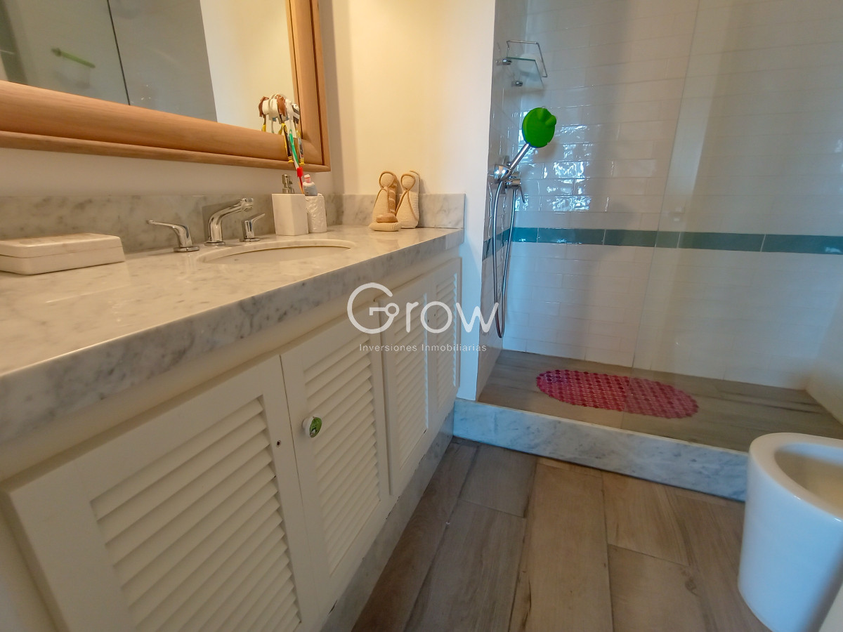 Apartamento ID.2436 - Exclusivo Penthouse duplex, cerca de todo, Av Roosevelt, Punta del Este!