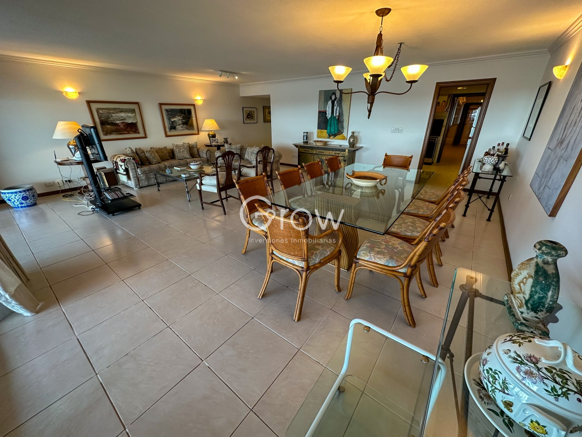 Apartamento ID.423 - Primera linea de peninsula, amplio departamento en venta