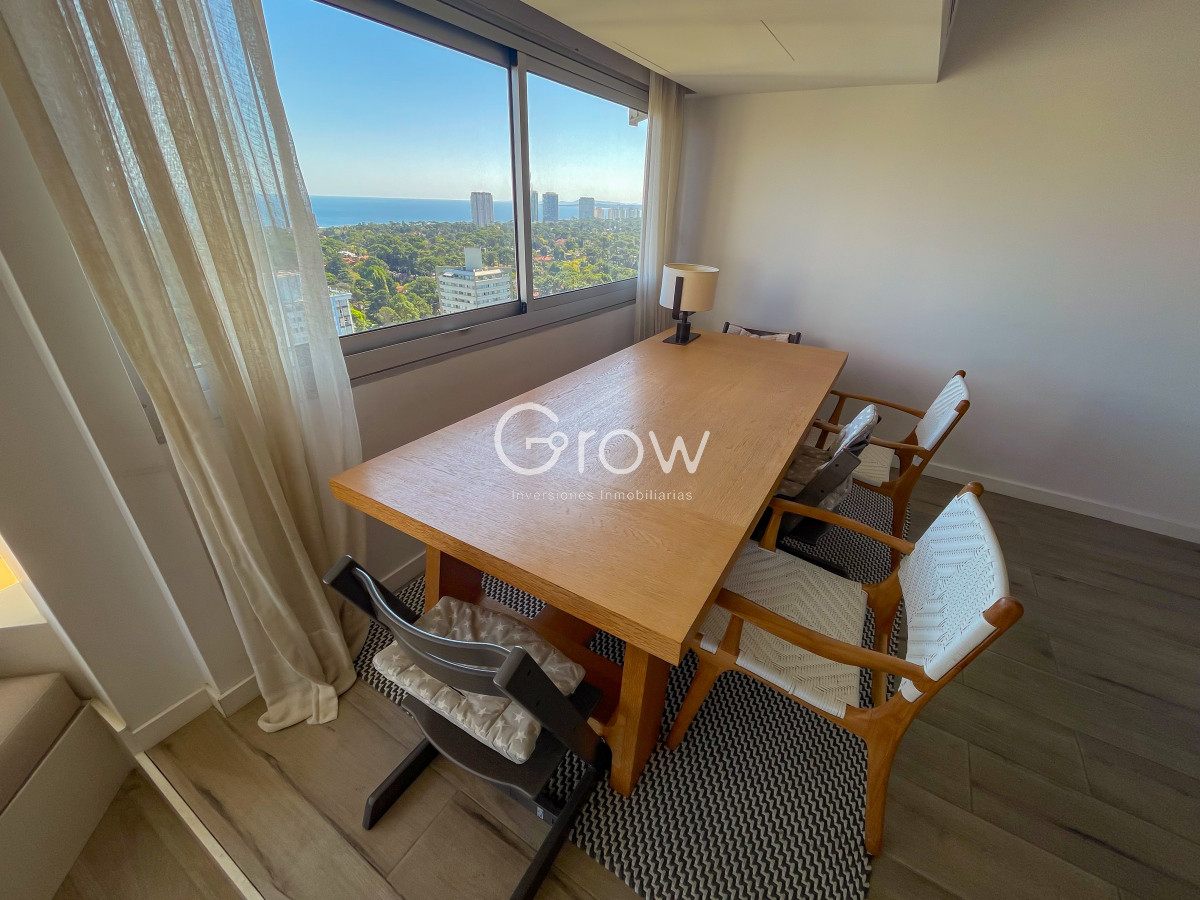 Apartamento ID.2436 - Exclusivo Penthouse duplex, cerca de todo, Av Roosevelt, Punta del Este!