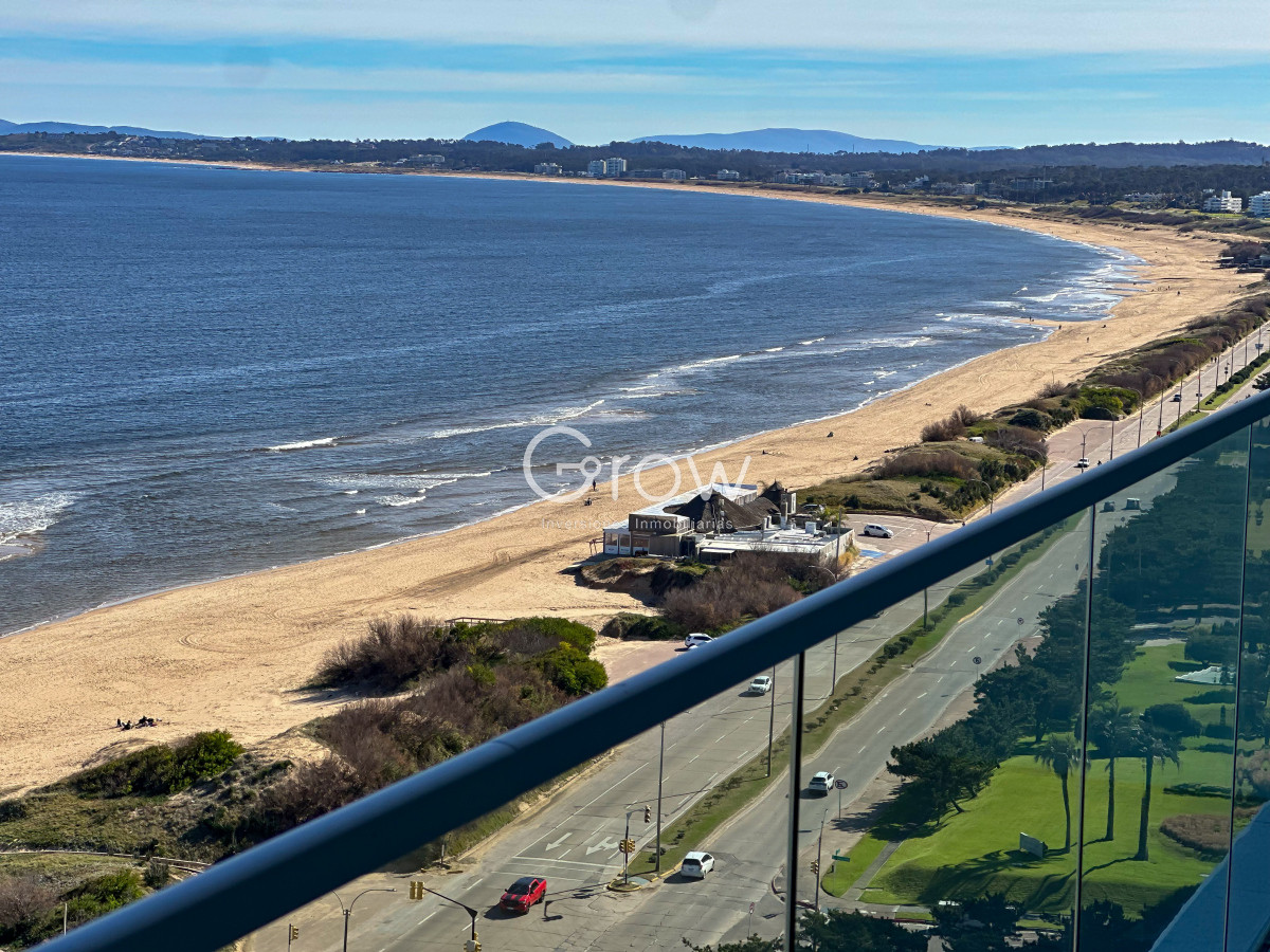 Apartamento ID.2327 - Venetian. Exclusivo apartamento frente al Mar en Playa Mansa!