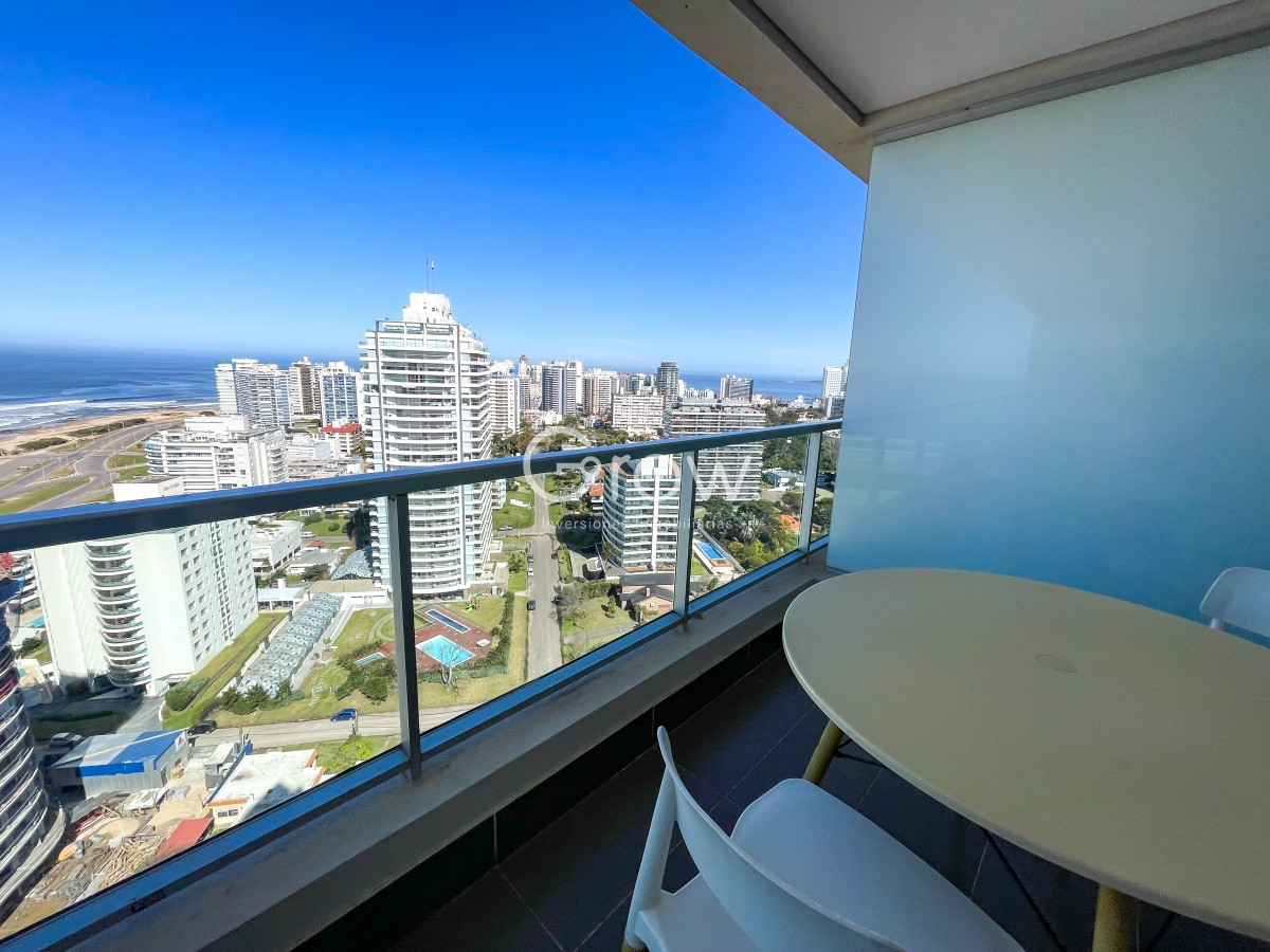Apartamento ID.1438 - Piso alto con hermosa vista a Playa Brava!