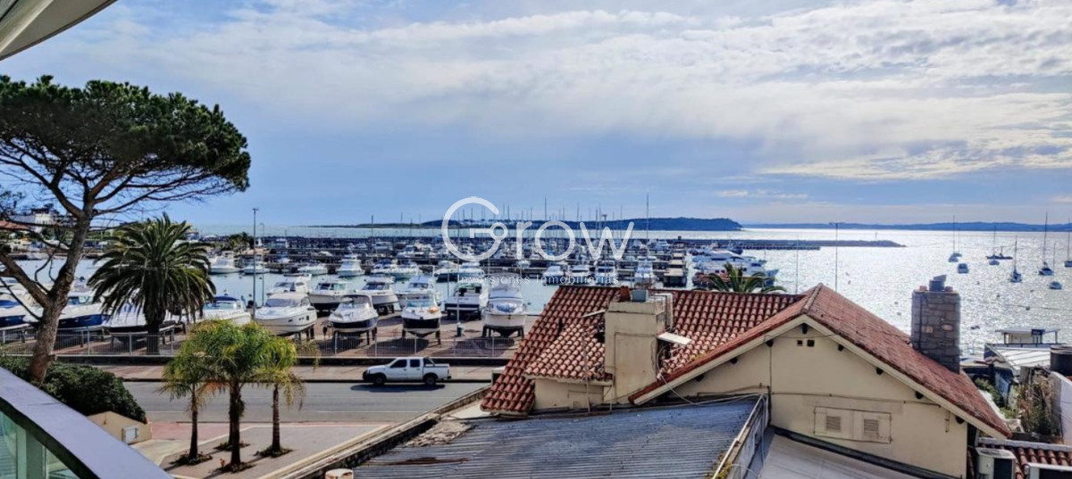 Apartamento ID.2119 - Espectacular Departamento en el Puerto de Punta del Este