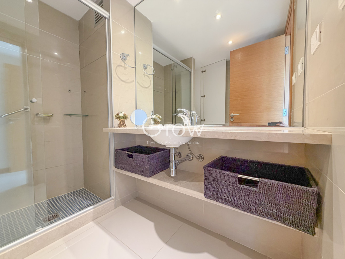 Apartamento ID.3570 - Exclusivo Penthouse en primera línea de Playa Brava