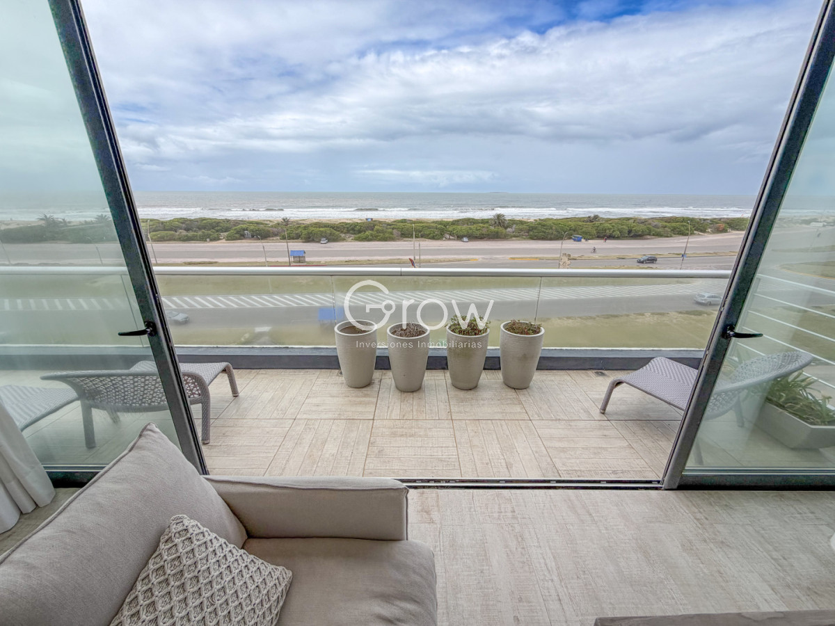 Apartamento ID.3570 - Exclusivo Penthouse en primera línea de Playa Brava