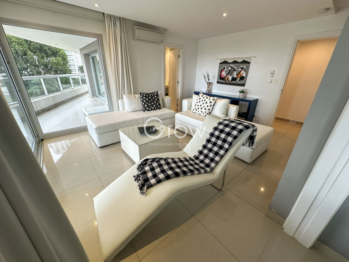 Apartamento ID.2175 - Excluso departamento semi piso en Playa Brava, Punta del Este!