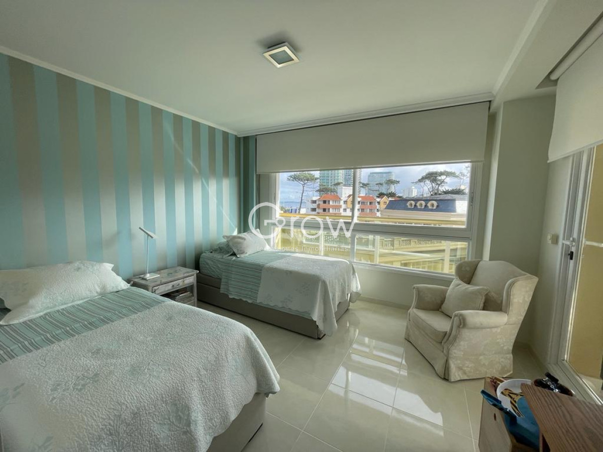 Apartamento ID.2149 - Exclusivo apartamento en edificio premium en Playa Mansa!