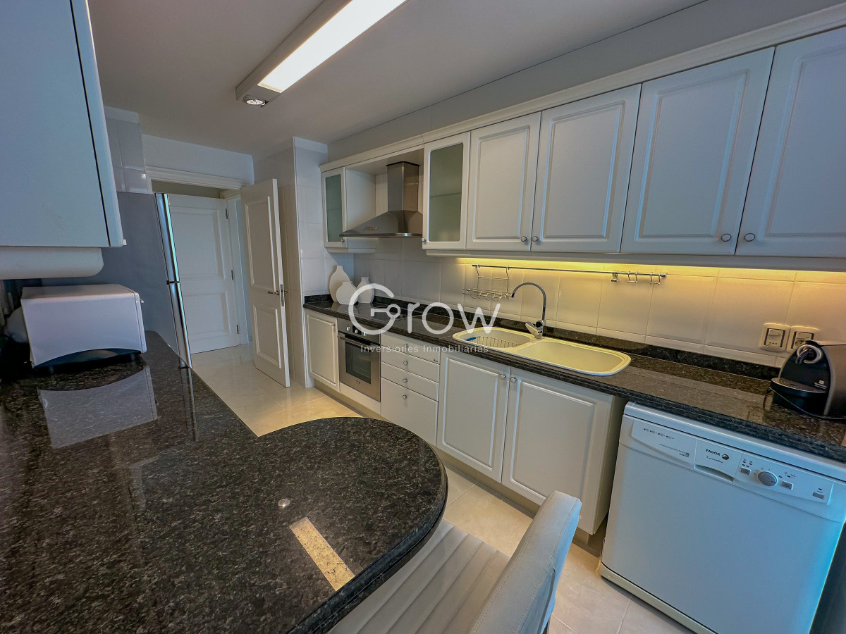 Apartamento ID.3017 - Exclusivo departamento en Torre de categoría en Playa Mansa!