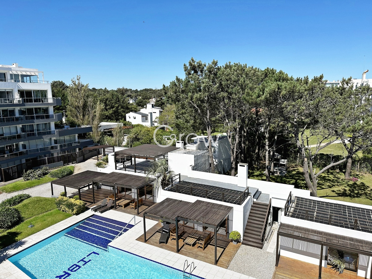 Apartamento ID.857 - Pent House en primera linea de Playa Mansa