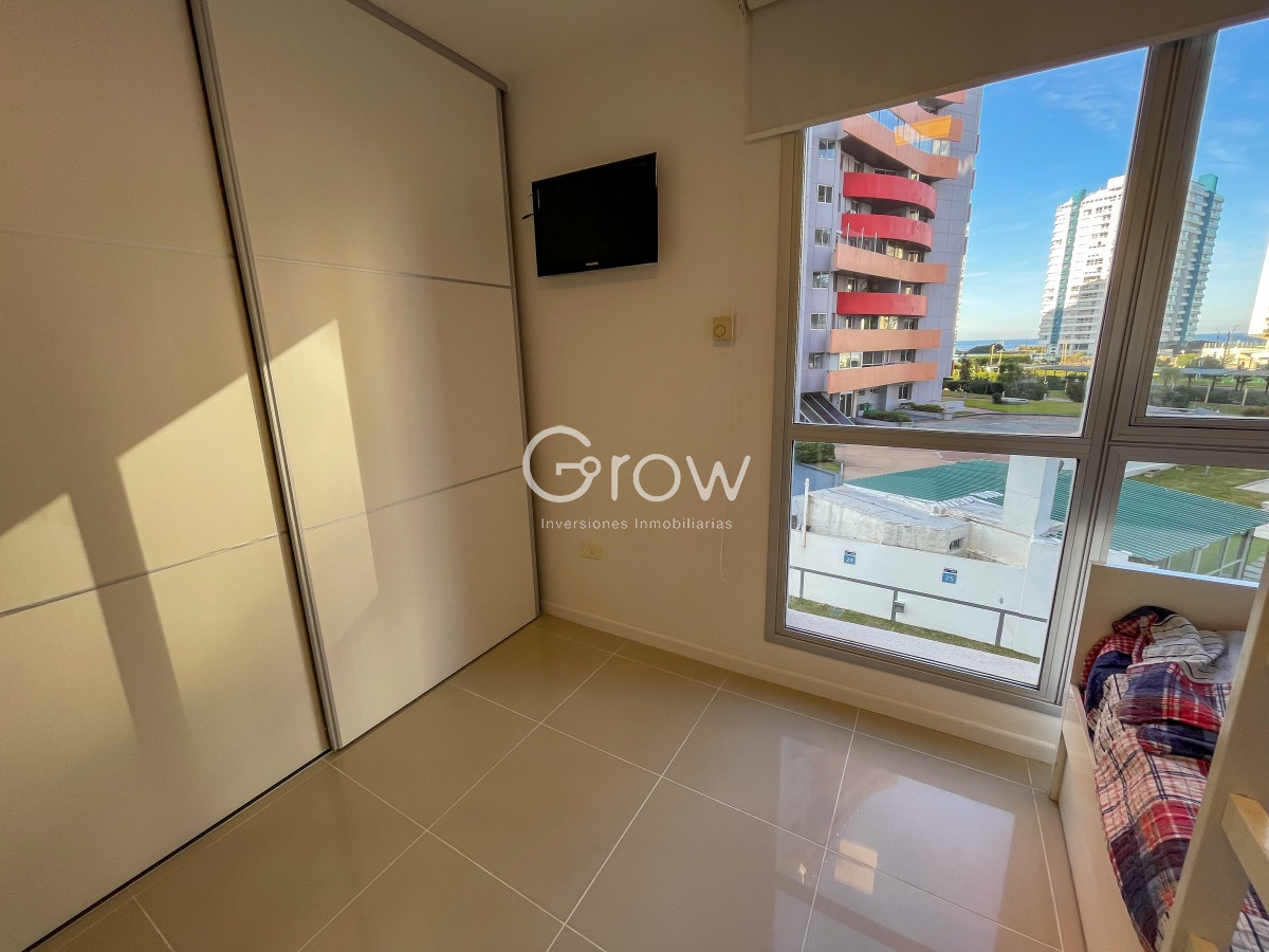 Apartamento ID.1904 - Arenas del Mar II - 2 dormitorios y medio con 2 baños en alquiler
