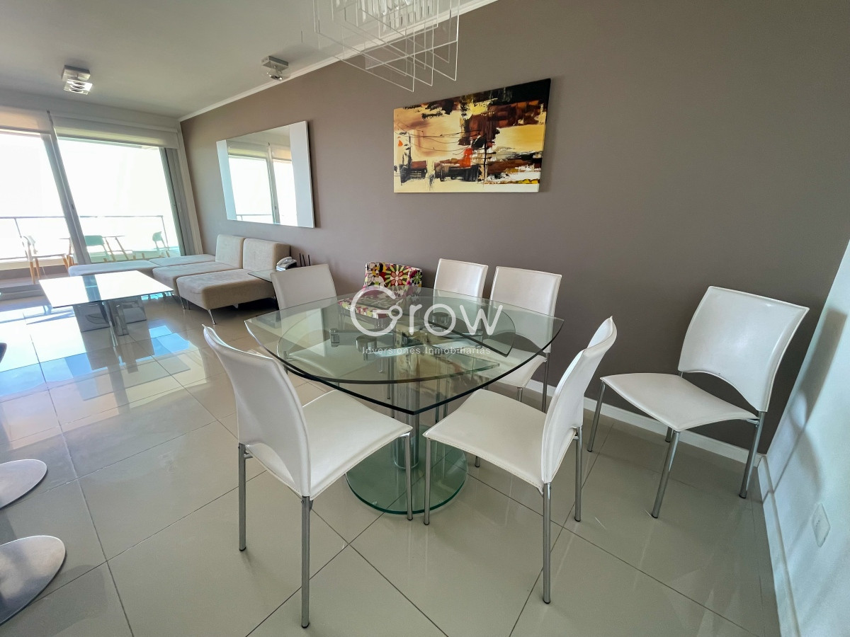 Apartamento ID.1438 - Piso alto con hermosa vista a Playa Brava!