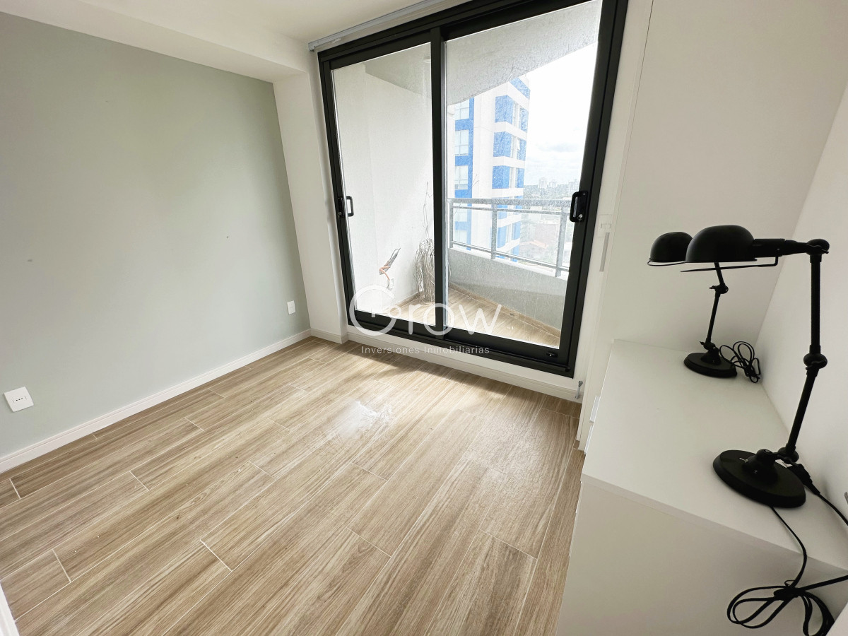 Apartamento ID.2535 - A pasos de Playa Brava en Torre con servicios!!!