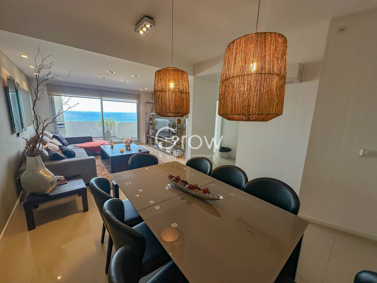 Apartamento ID.2566 - Planta especial en piso alto, parrillero y jacuzzi en balcón