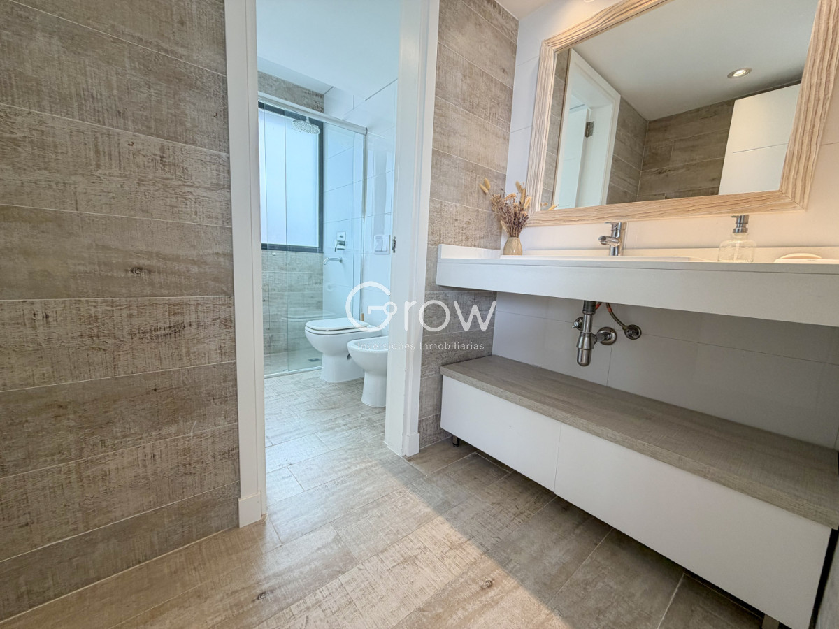 Apartamento ID.3570 - Exclusivo Penthouse en primera línea de Playa Brava