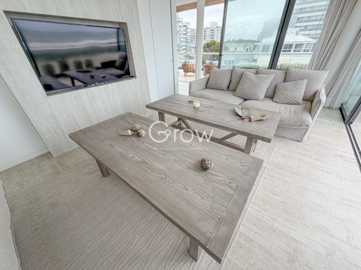 Apartamento ID.3570 - Exclusivo Penthouse en primera línea de Playa Brava