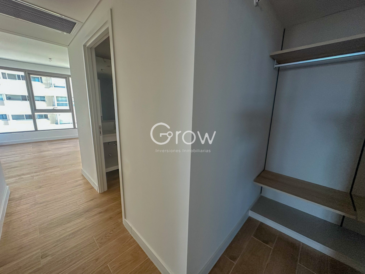 Apartamento ID.2348 - Apartamento en exclusiva Torre de Punta del Este!
