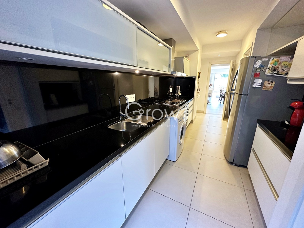 Apartamento ID.859 - Categoría en primera linea de Playa Brava