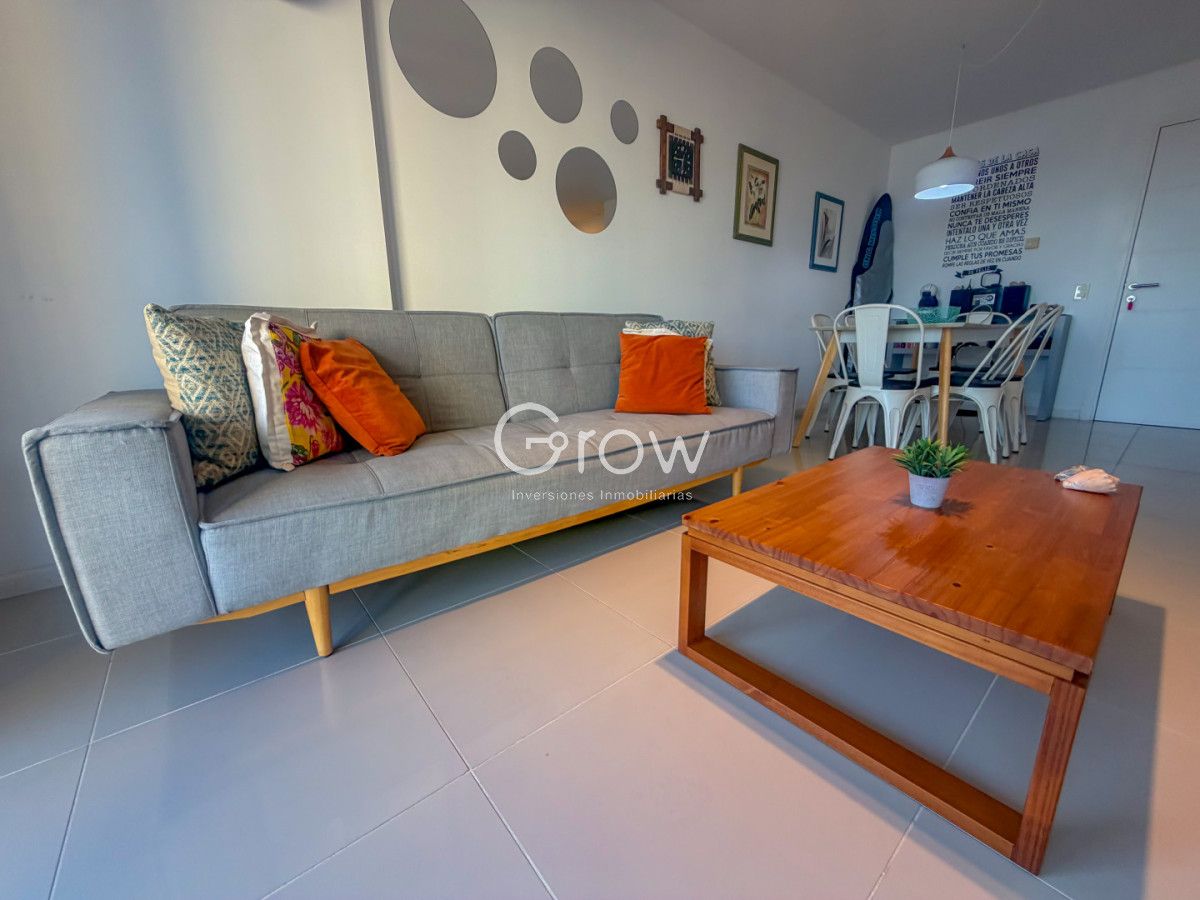 Apartamento ID.3533 - OPORTUNIDAD UNICA! Depto en excelente estado con vistas al mar U$S 239.000!