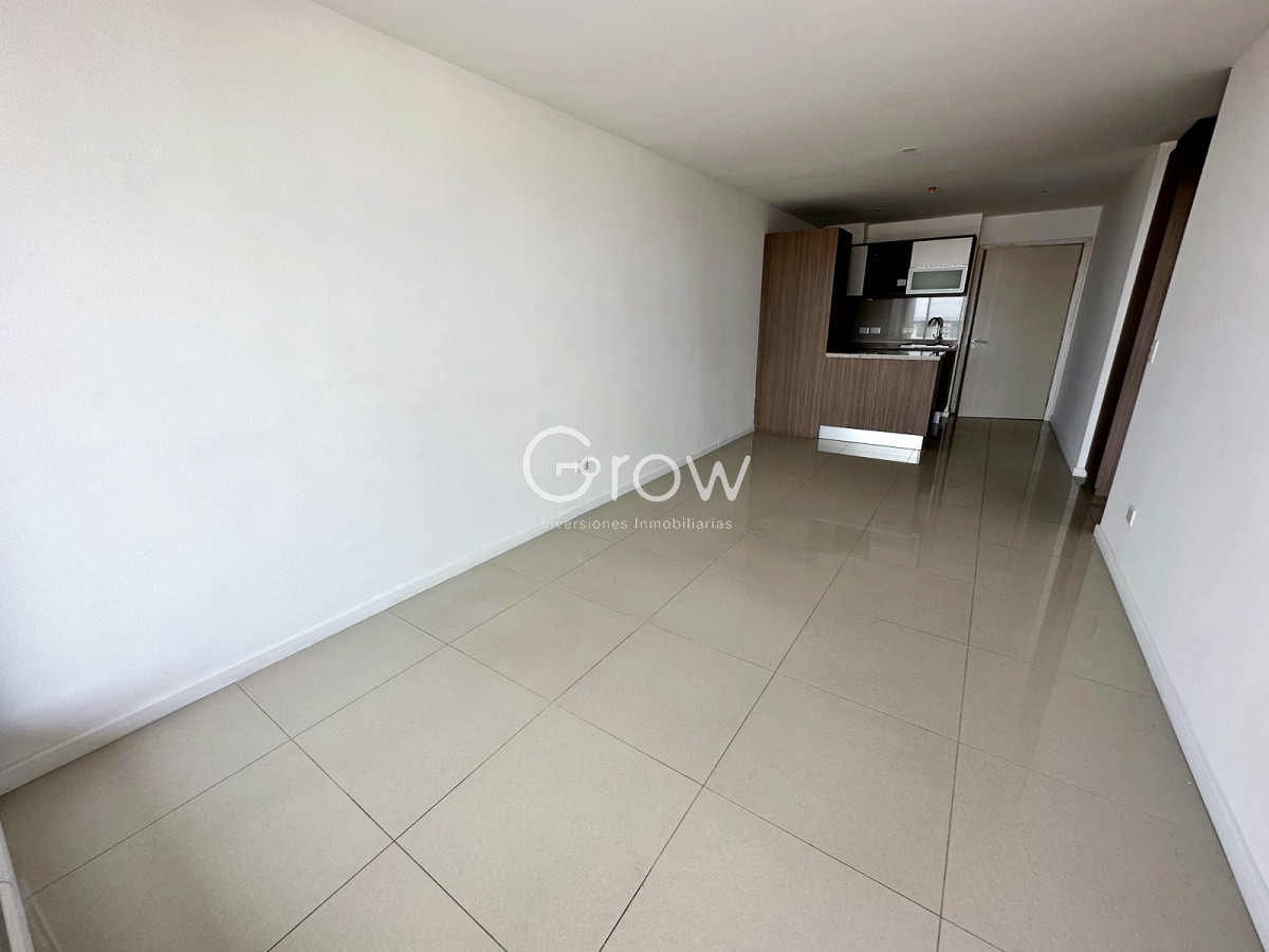 Apartamento ID.505 - Punta del Este, a pasos de todo con amplios servicios.
