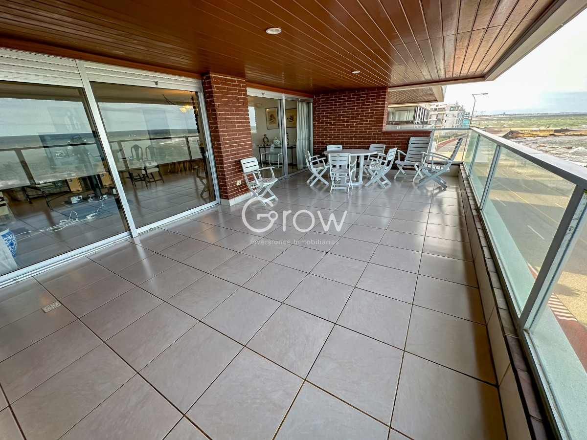 Apartamento ID.423 - Primera linea de peninsula, amplio departamento en venta