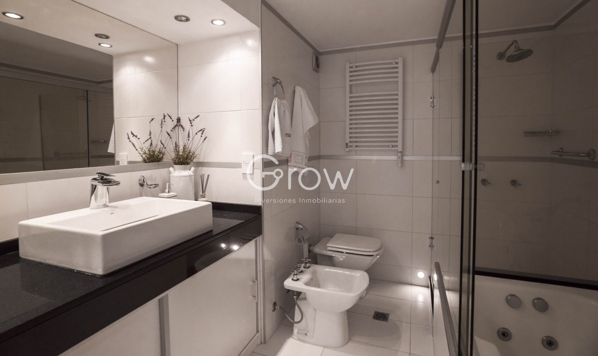 Apartamento ID.689 - Puerto, frente al Mar. Punta del Este