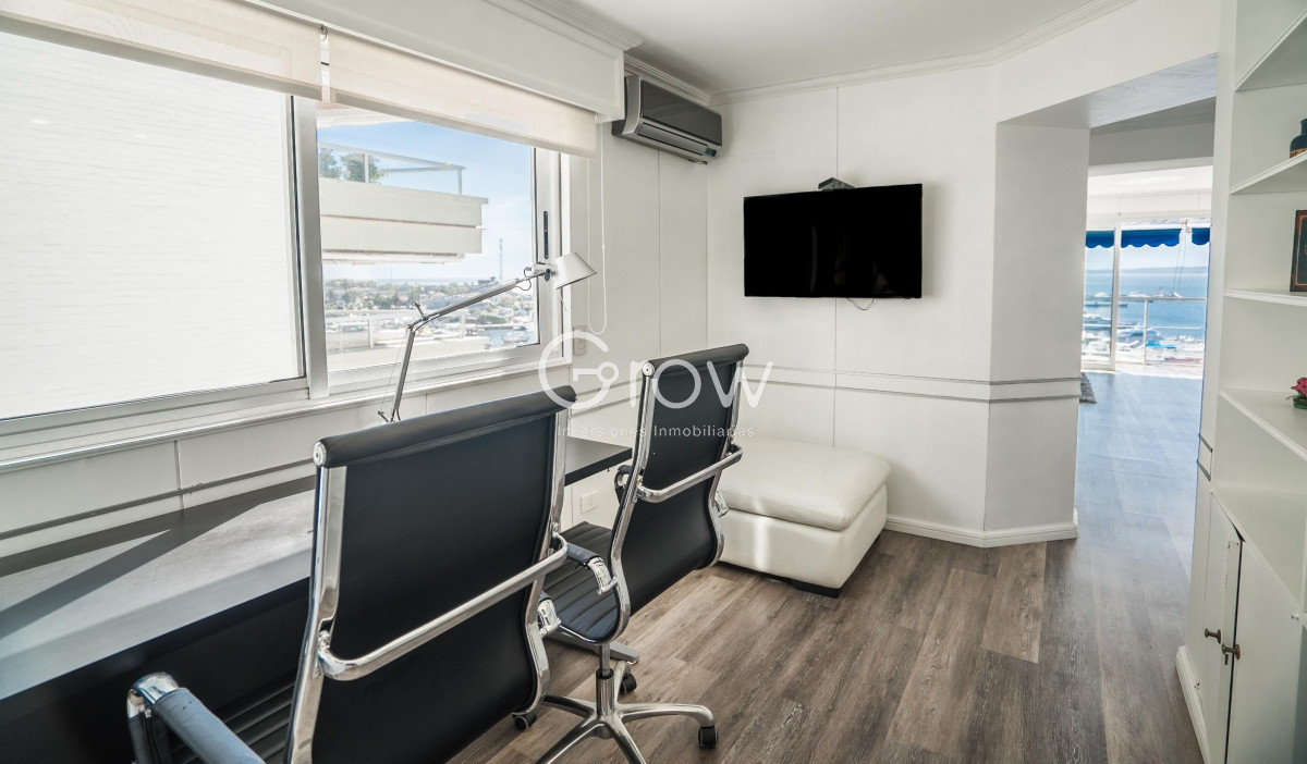 Apartamento ID.689 - Puerto, frente al Mar. Punta del Este