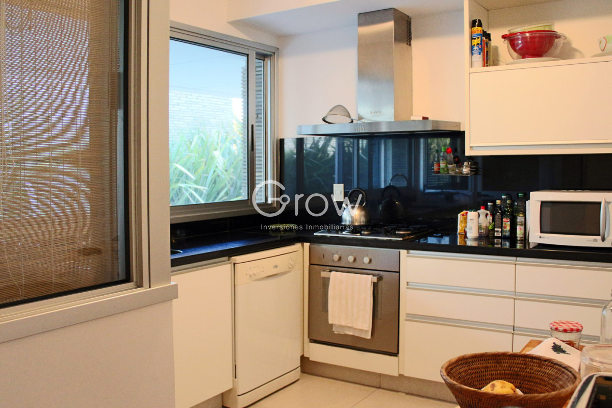 Apartamento ID.3429 - Excelente departamento frente al mar en Brava 28