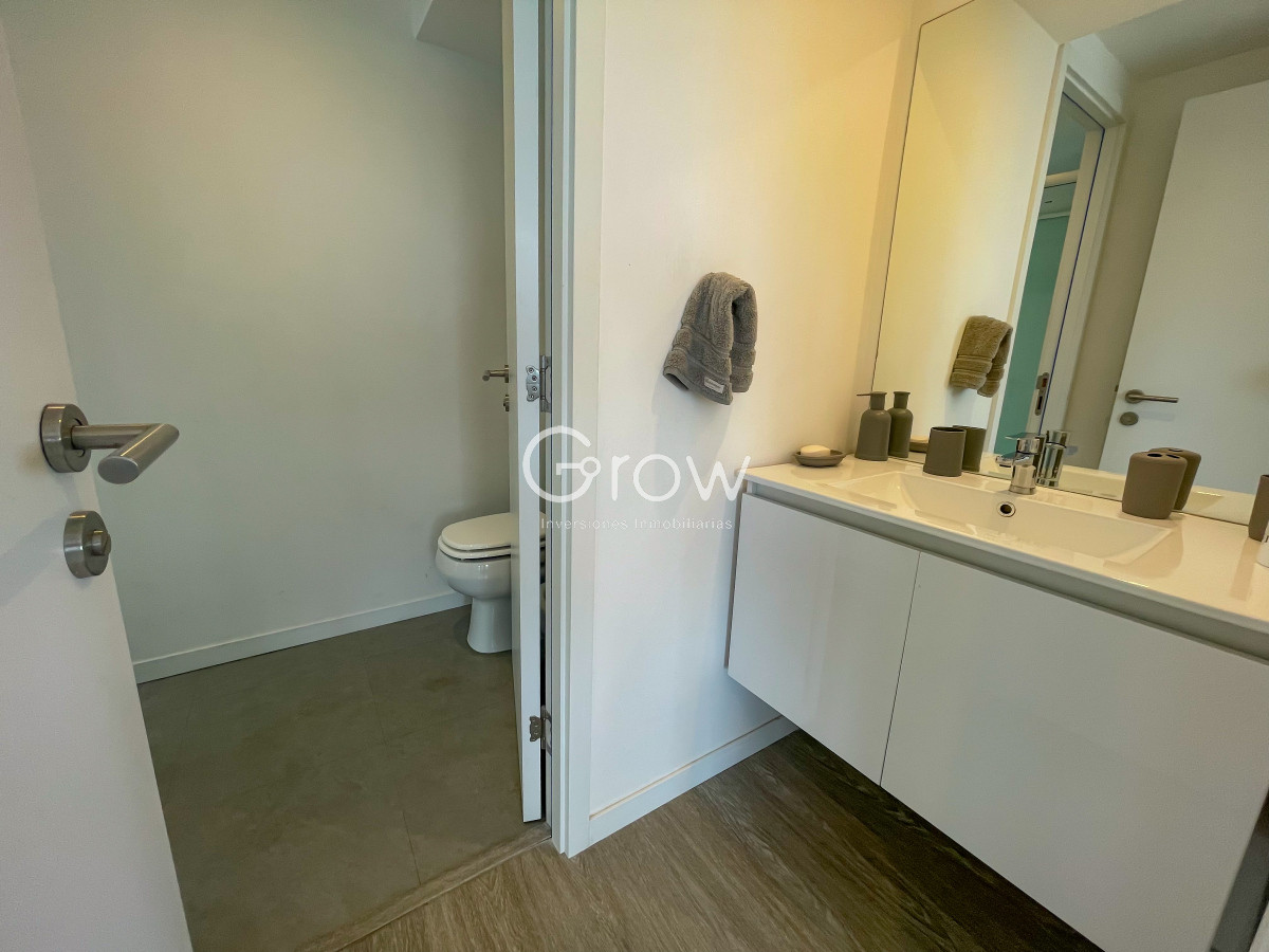 Apartamento ID.2612 - Piso alto en Av Roosevelt, alquiler de verano, Punta del Este!